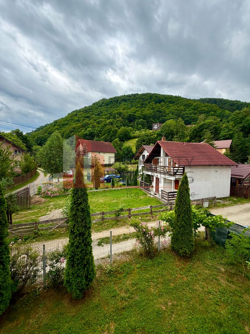 Proprietate spațioasă în Predeluț – la doar 800 m de centrul stațiunii Bran - Poză 27