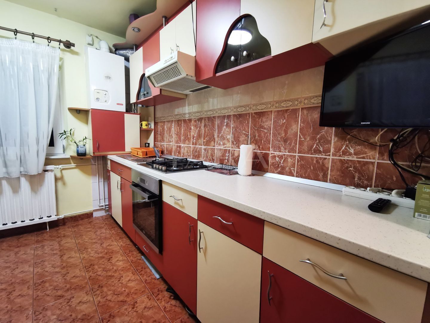 Apartament Confort sporit,  zona Parcului Central, Sala Polivalenta. - Poză 3