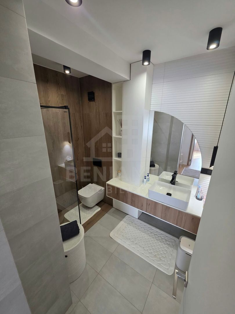 Apartament Superb 3 Camere- Ultracentral- Curte Privată 27mp-Parcare - Poză 10