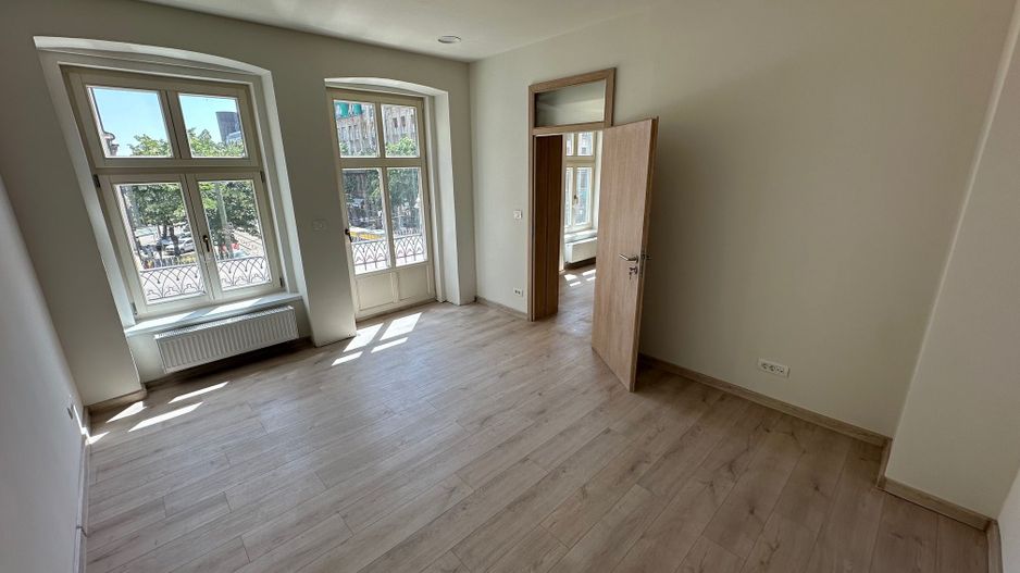 Spatii de birouri Ultracentral suprafață  de 34 mp - Poză 1