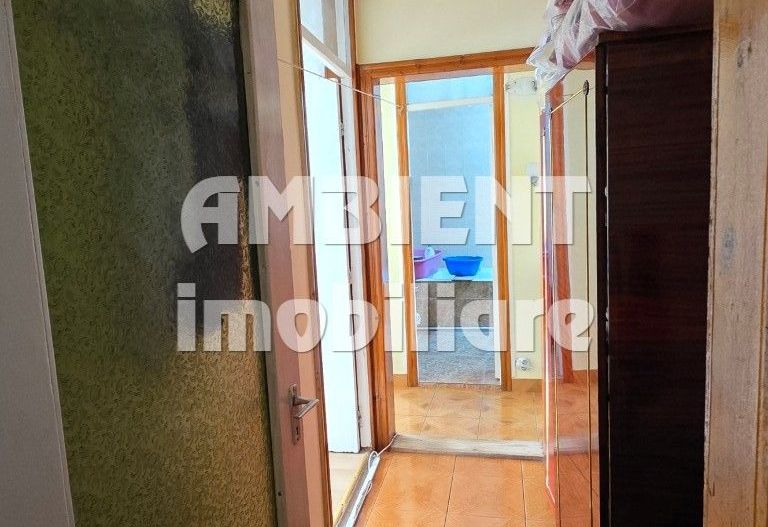 Apartament 3 camere, ETAJ 3, VASLUI zona FEROVIARI; - Poză 5