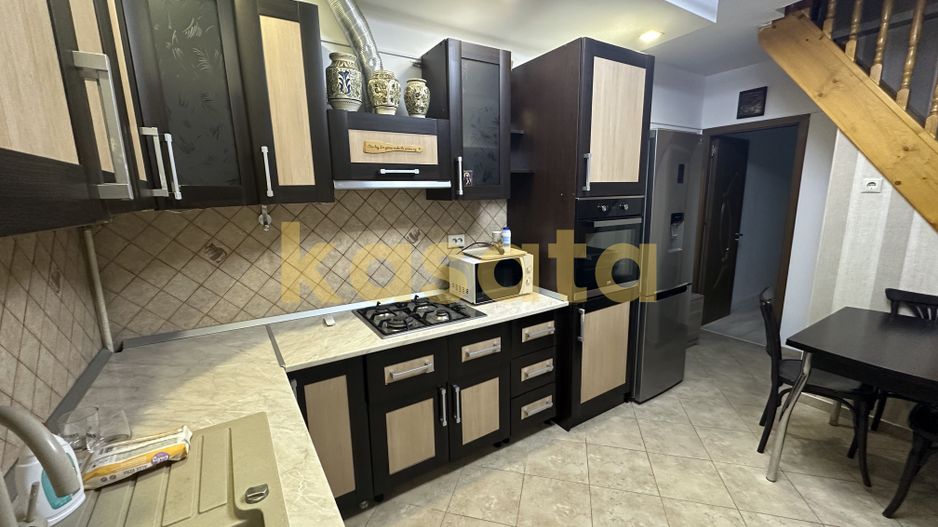 Casă 3 Camere de Vanzare | Curte | Renovată | Magazie - Poză 2