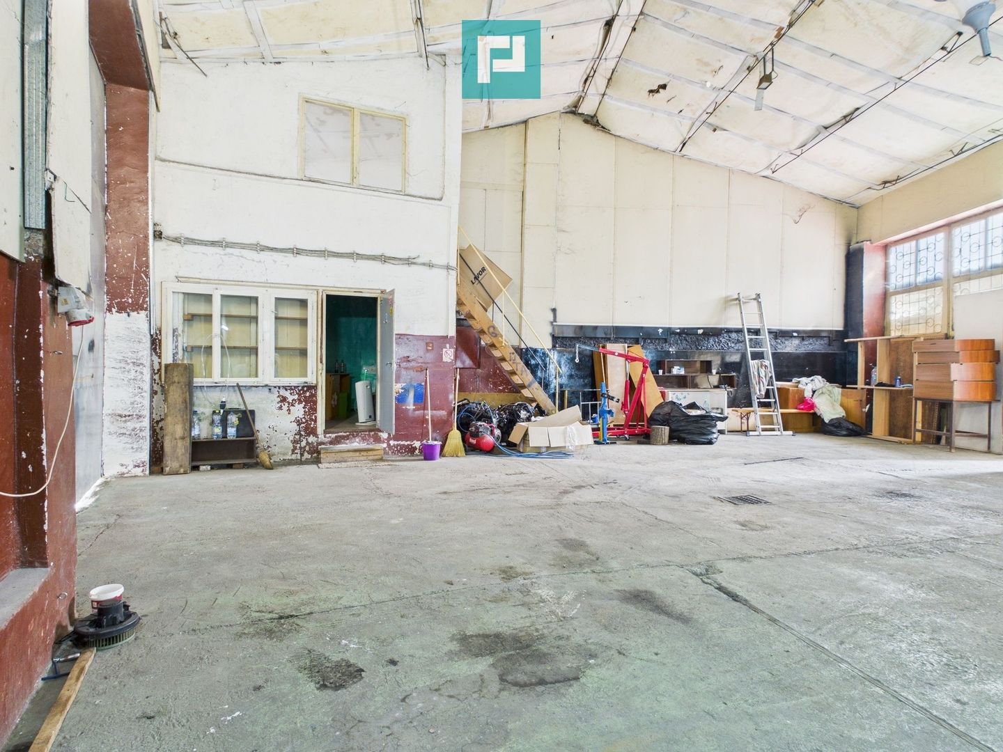Proprietate multifuncțională centrală 1000 mp - Poză 33