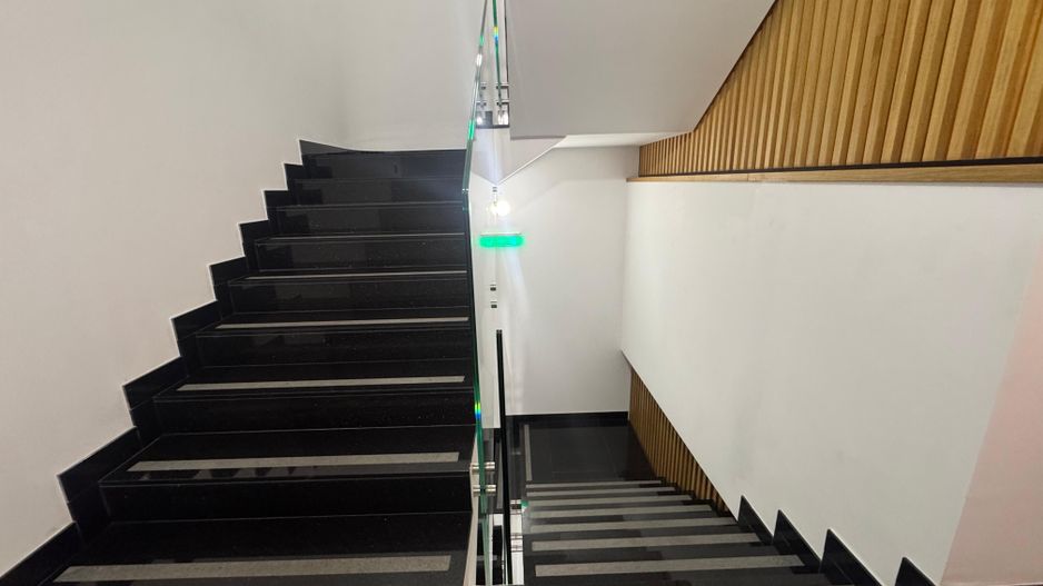 3 camere PREMIUM| 99.7 MP + 9.35 MP terasa - Poză 20