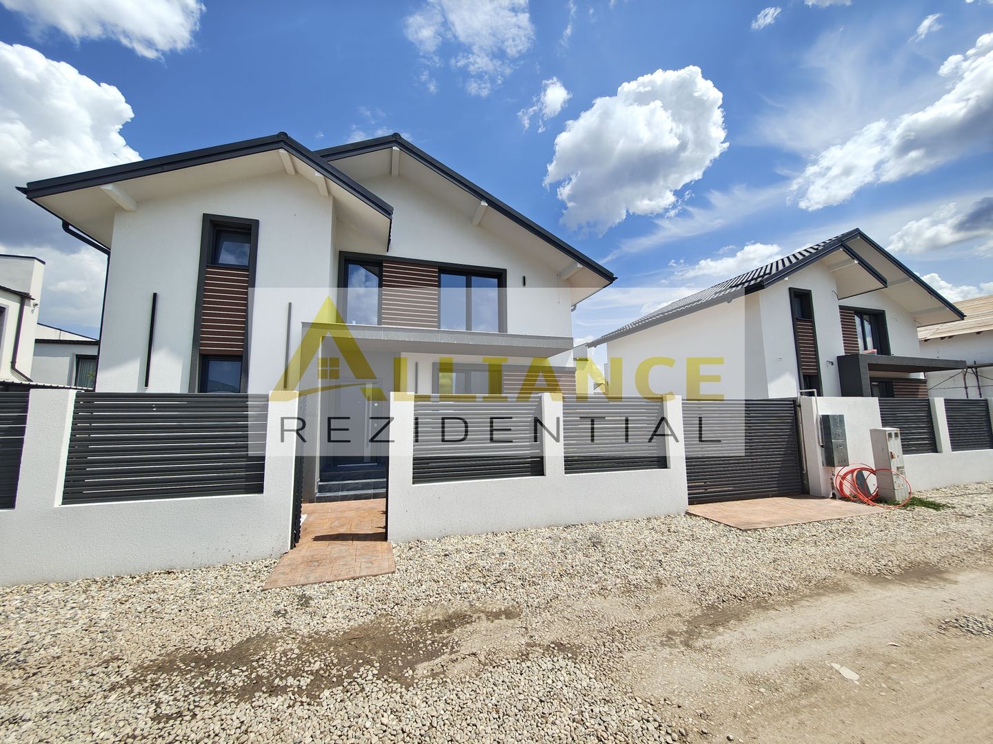 Casa P+M moderna | 4 dormitoare | 117 mp utili |  Str. Aviatorilor - Poză 1