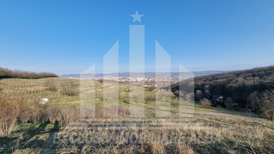 Teren intravilan | De vanzare | 1808 mp | 18 ml deschidere | Seigau - Poză 1