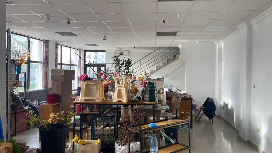Spațiu comercial de închiriat, stradal - Târgoviște - M3 - Poză 4