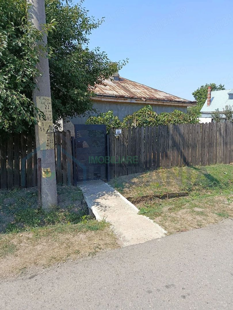 Casă construită în 1975, teren 450 mp, Sarca - Poză 2