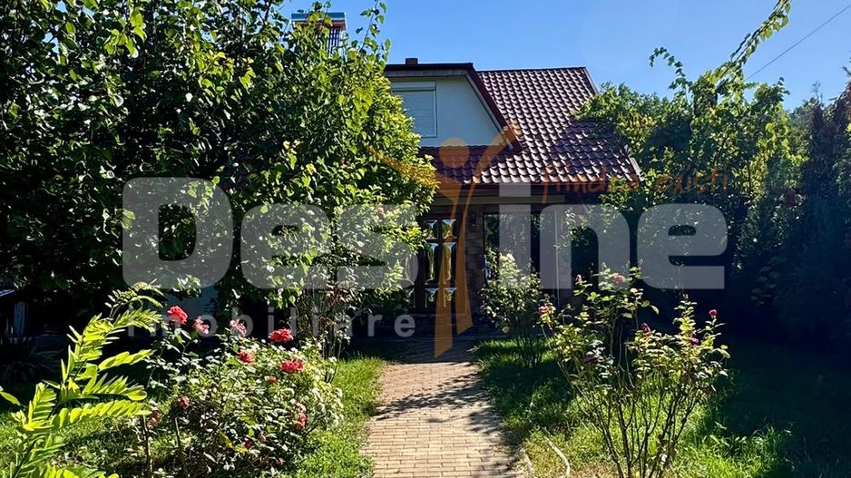 Casa spatioasa cu teren de 800 mp, Muntenii de Jos - 5 camere - Poză 30