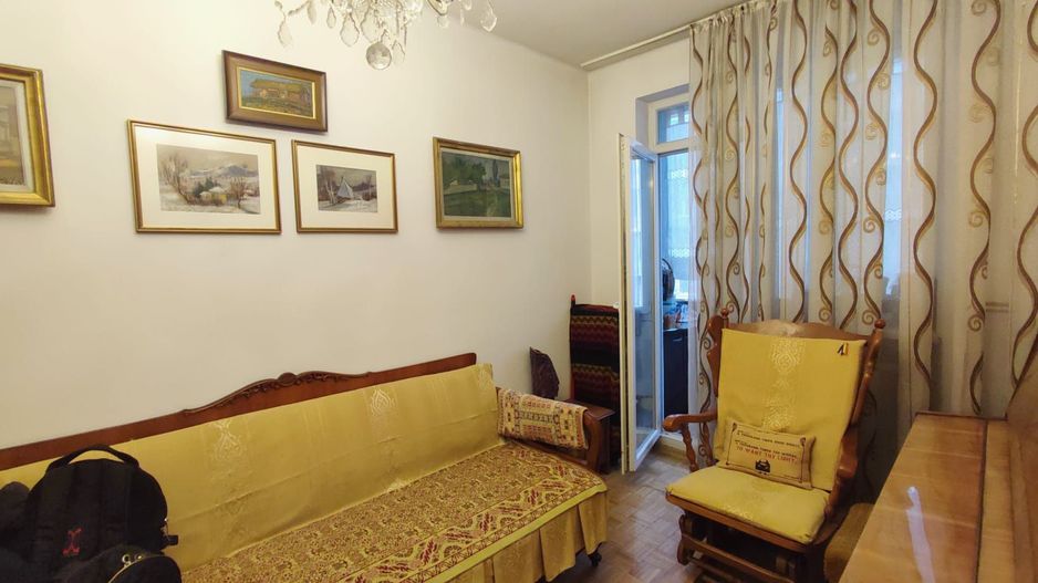 3 camere Etaj 1 in  Piata Mihai Viteazu - Poză 3