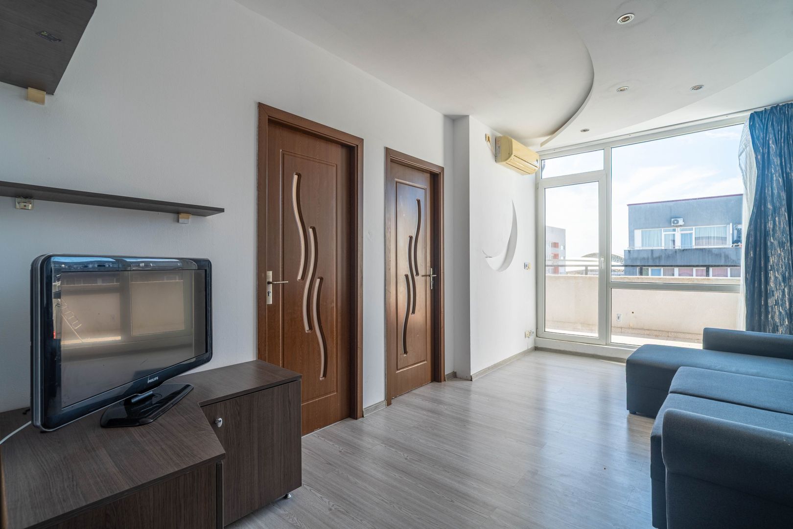 Investiție la cheie: Penthouse ARED UTA cu chiriaș preluabil - Poză 2