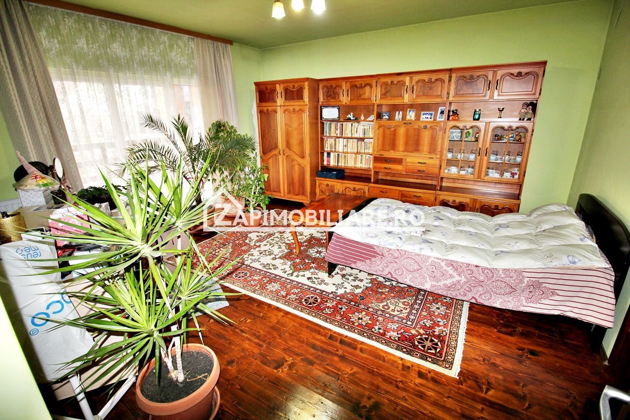 Casa 4 camere+spatiu comercial 420mp.6 bai,720mp teren - Poză 9