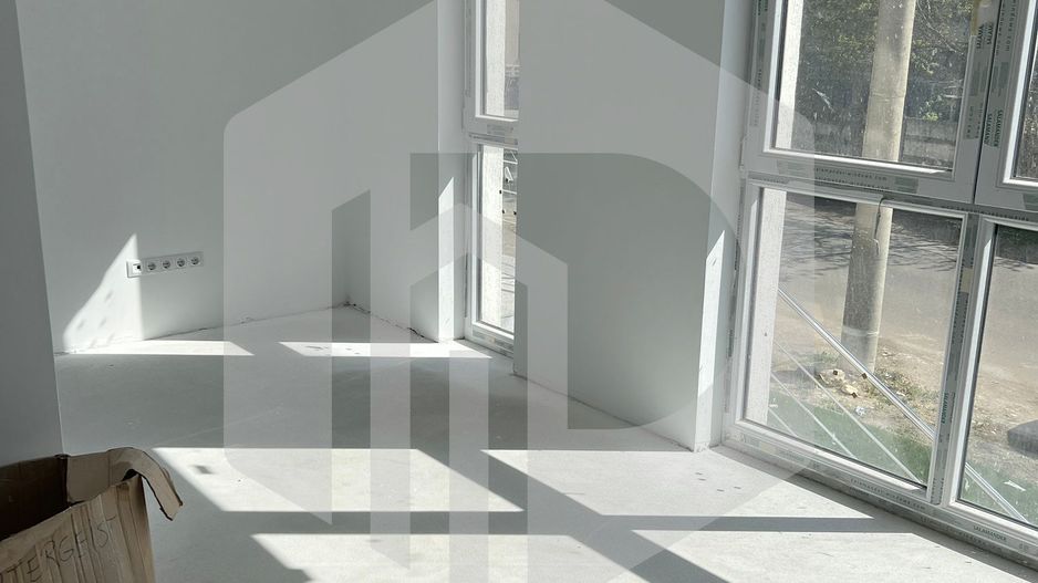 Apartament/ spatiu comercial in zona Kogalniceanu- Parter- La cheie - Poză 1