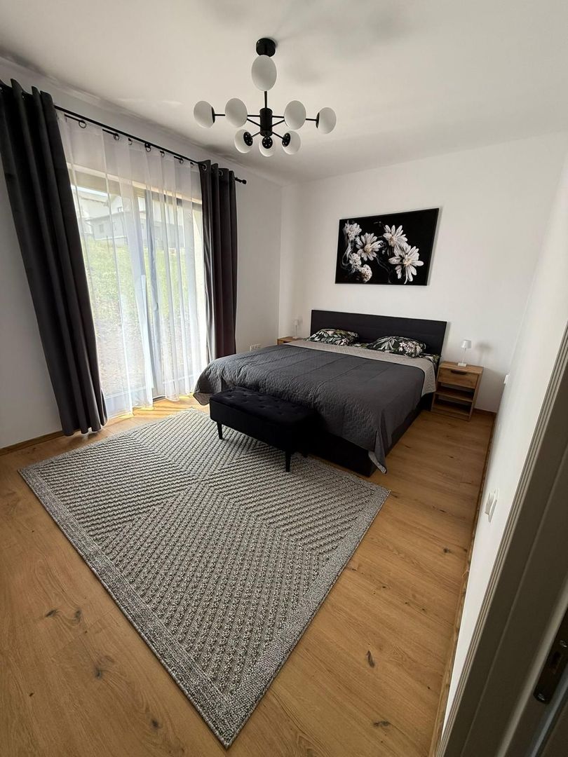 Casa 4 camere,2bai, 700 mp teren,mobilată si utilată - Poză 14