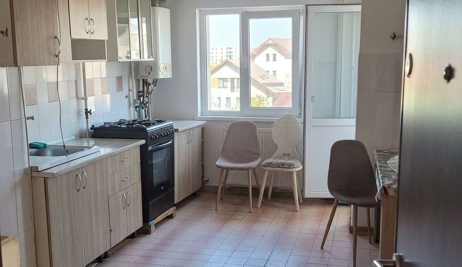 Apartament 2 camere Decomandat, Etaj 1, 56mp, Boxa, 2 Balcoane - Poză 1