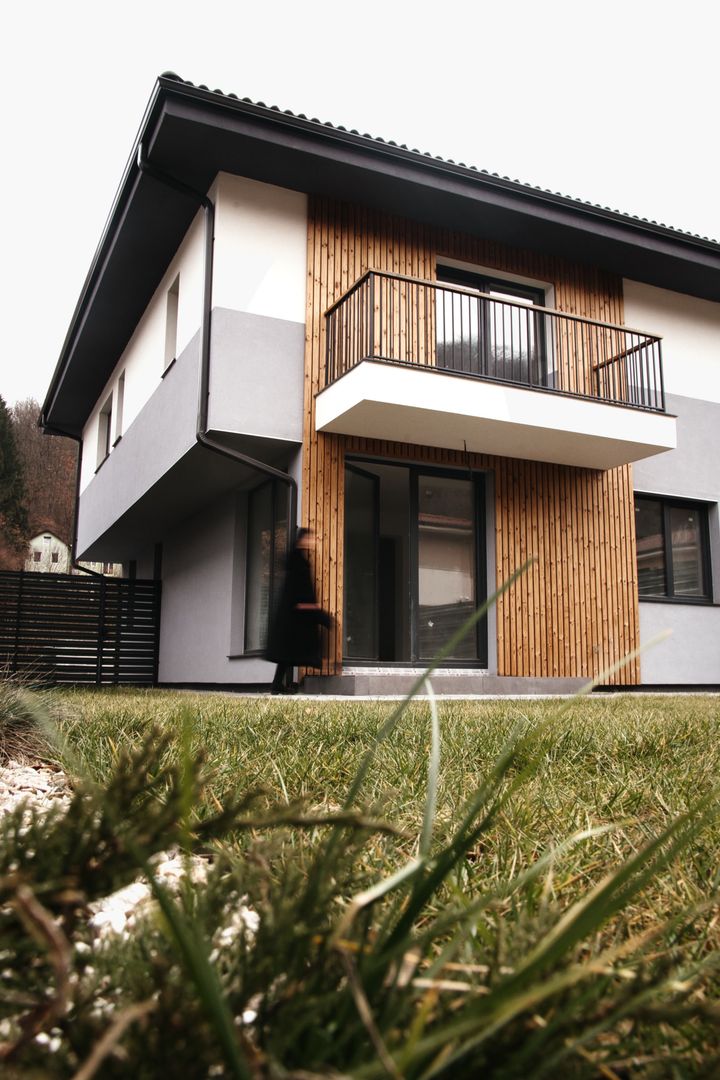 Duplex 4 camere DECOMANDATE, 120 mp utili, 180 mp curte, P+ET+POD - Poză 1