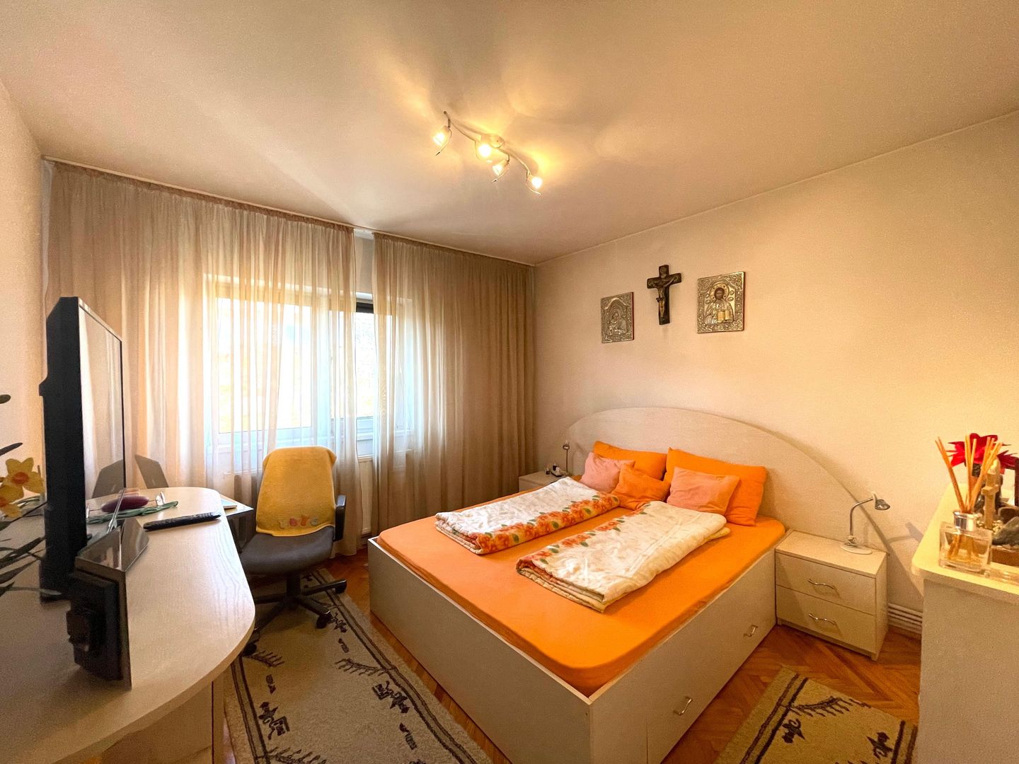 Apartament zona Soarelui - 3 camere - etaj 3 - Poză 4