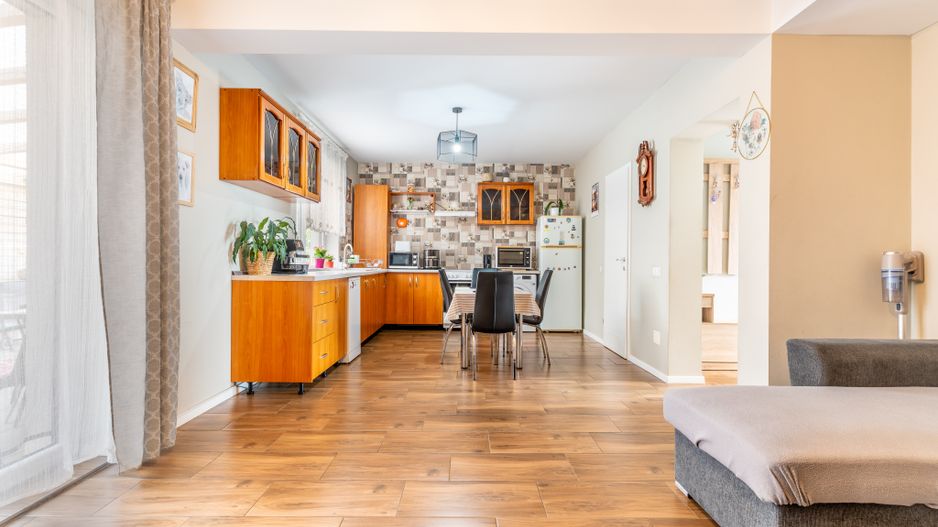 Duplex cu 4 dormitoare, in Floresti! - Poză 2