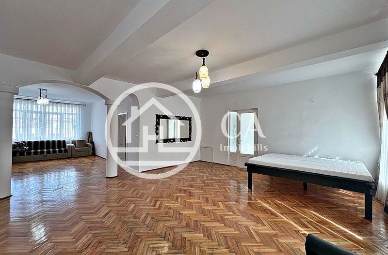 Casa de închiriat cu 11 camere în zona Gheorghe Doja, Oradea - Poză 8