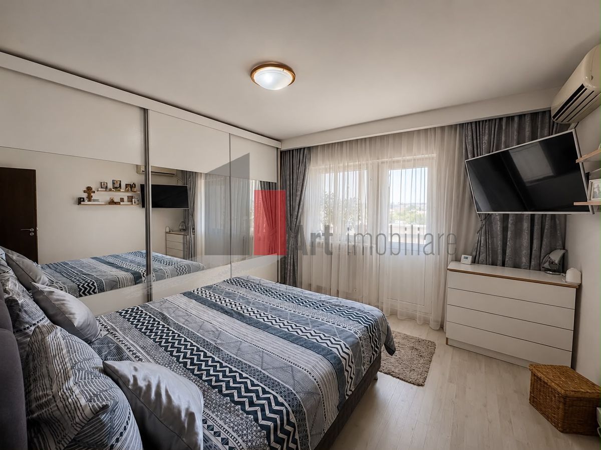 APARTAMENT DE 3 CAMERE - Poză 5