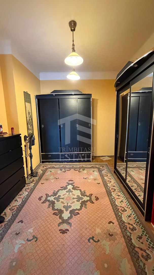 Apartament 4 camere in vila bulevardul Ferdinand pretabil birou - Poză 3