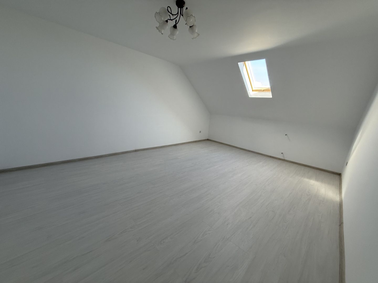 Apartament 105 mp | Zona Putnei | Renovat Complet - Poză 8