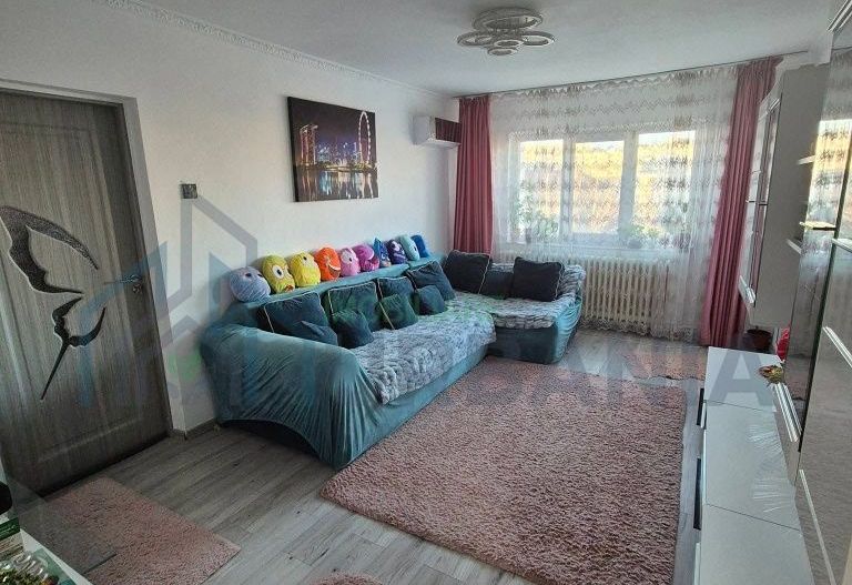 Apartament 3 camere, Podu Roș, modernizat și mobilat - Poză 8