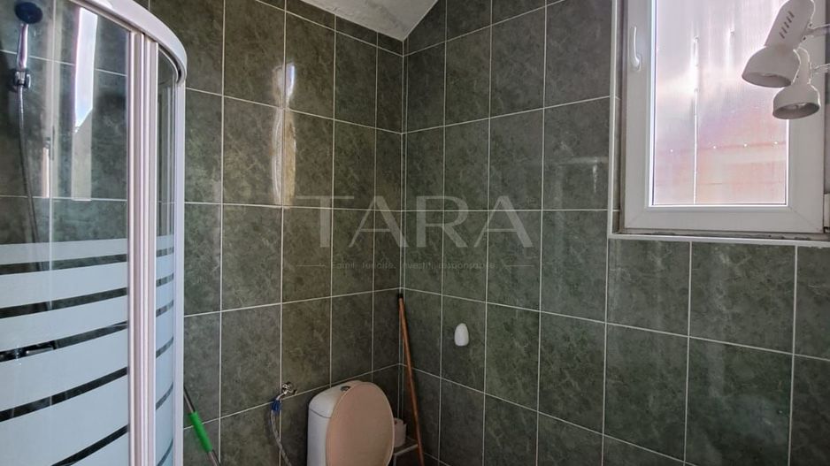 Casă cu 5 camere, zonă semicentrală, ideală pentru locuință sau birou. - Poză 7