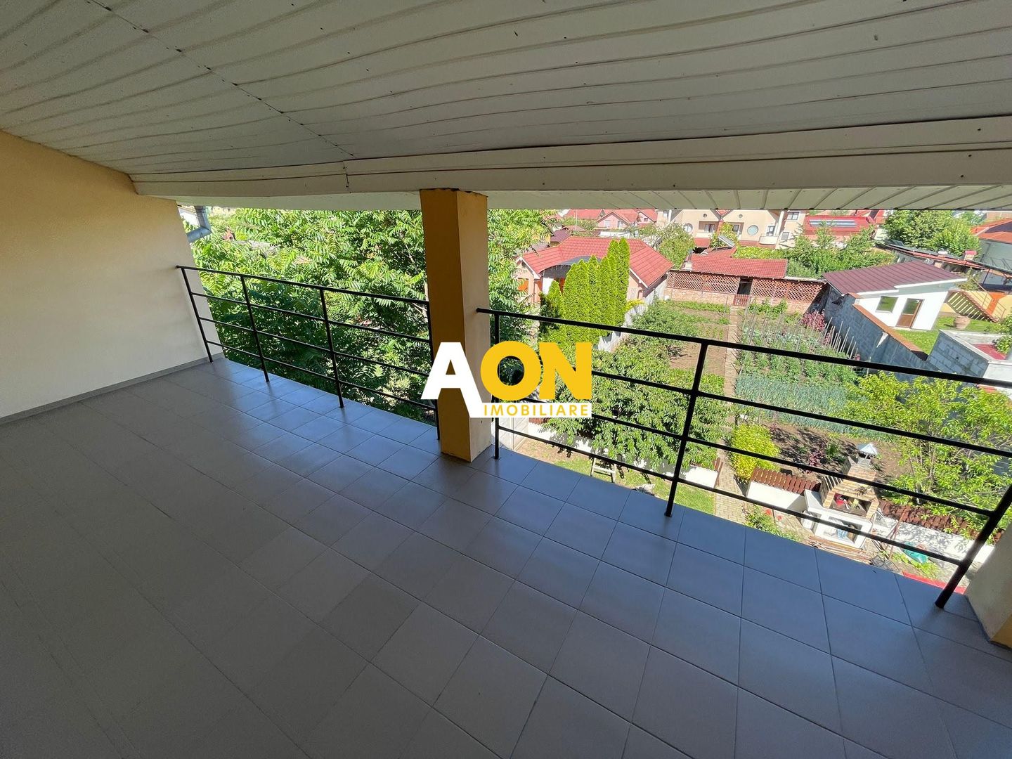 Casă cu 6 camere, teren 912 mp, garaj dublu, în zona Cetate-Schit - Poză 10