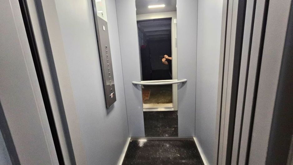 De vanzare Apartament spațios cu 4 camere, sos. Oltenitei, sector 4 - Poză 16