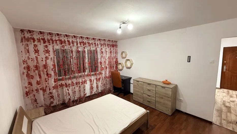 Garsonieră decomandată de închiriat | 33 mp | Centrală proprie | Zona Buziasului - Poză 6