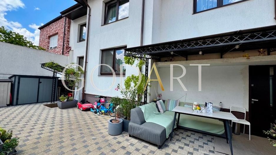 Vila individuala |  Domenii | Renovata - Poză 2