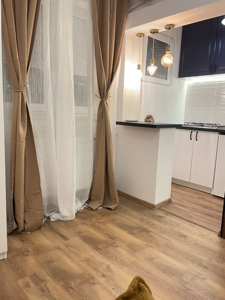 Închiriez  garsonieră modernă Piața Alba Iulia - Poză 2