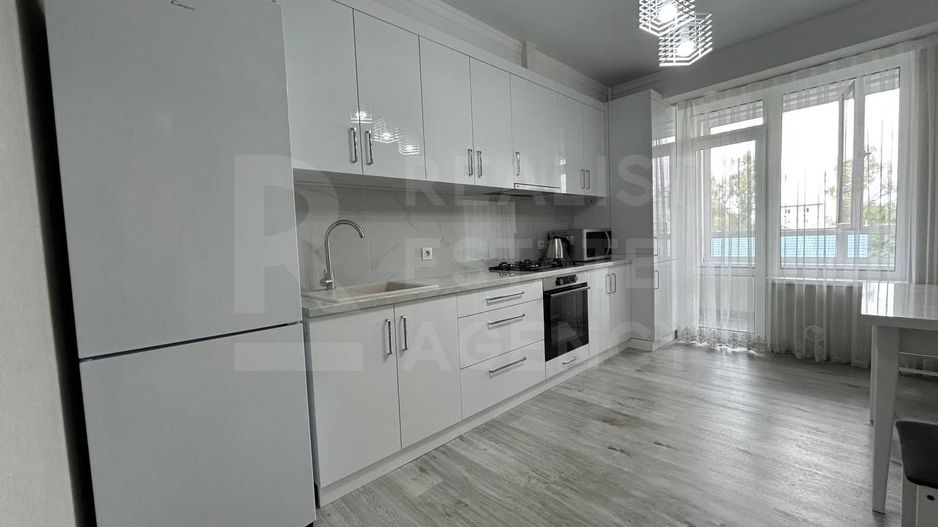 Vânzare, apartament, 3 camere, str. Decebal, Bălți - Poză 1