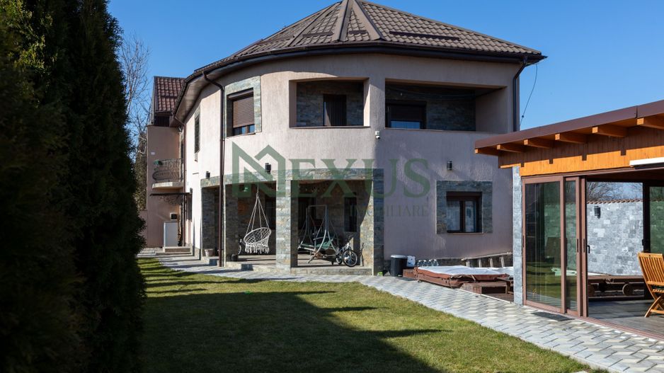 Casă/Vilă modernă de vânzare la intrare în Bogdan Vodă, județul Bacău. - Poză 1