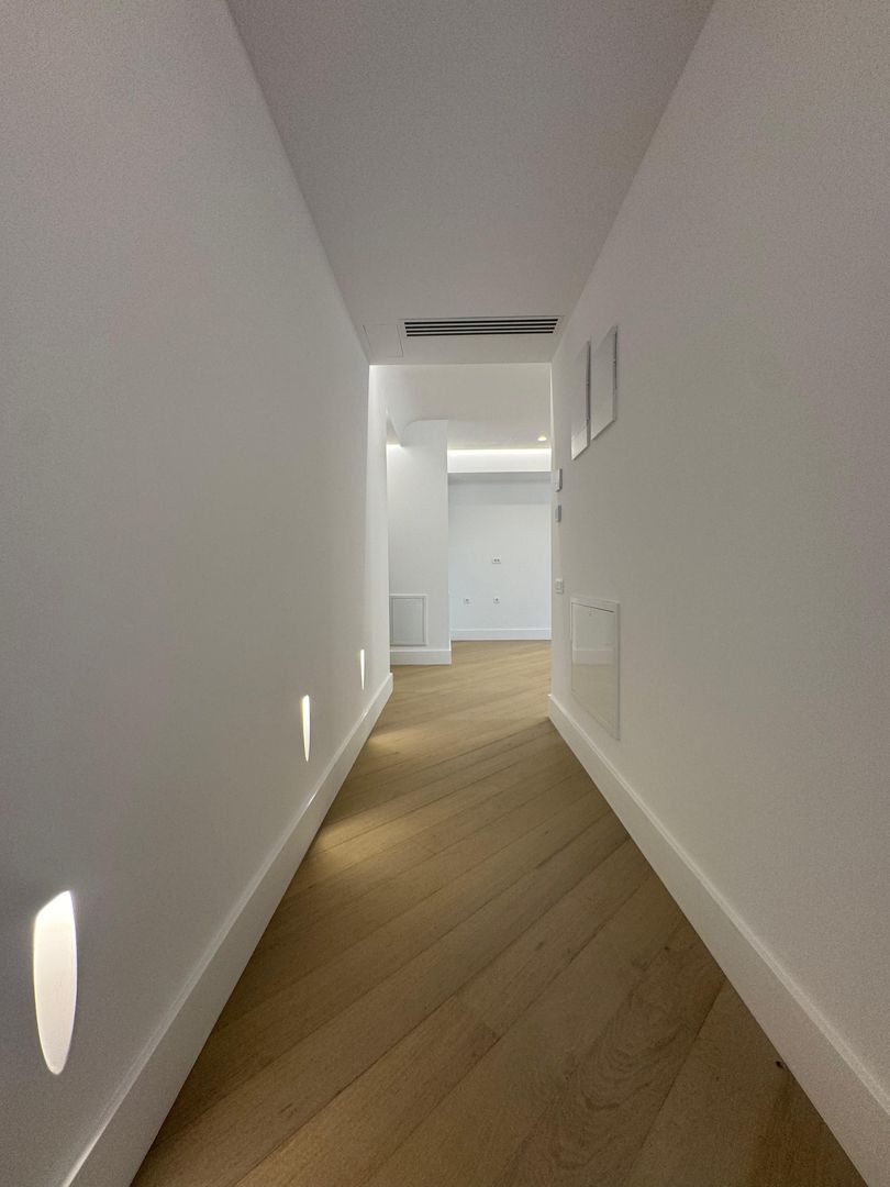 3 CAMERE || CORTINA 126 || EROUIANCU NICOLAE - Poză 6