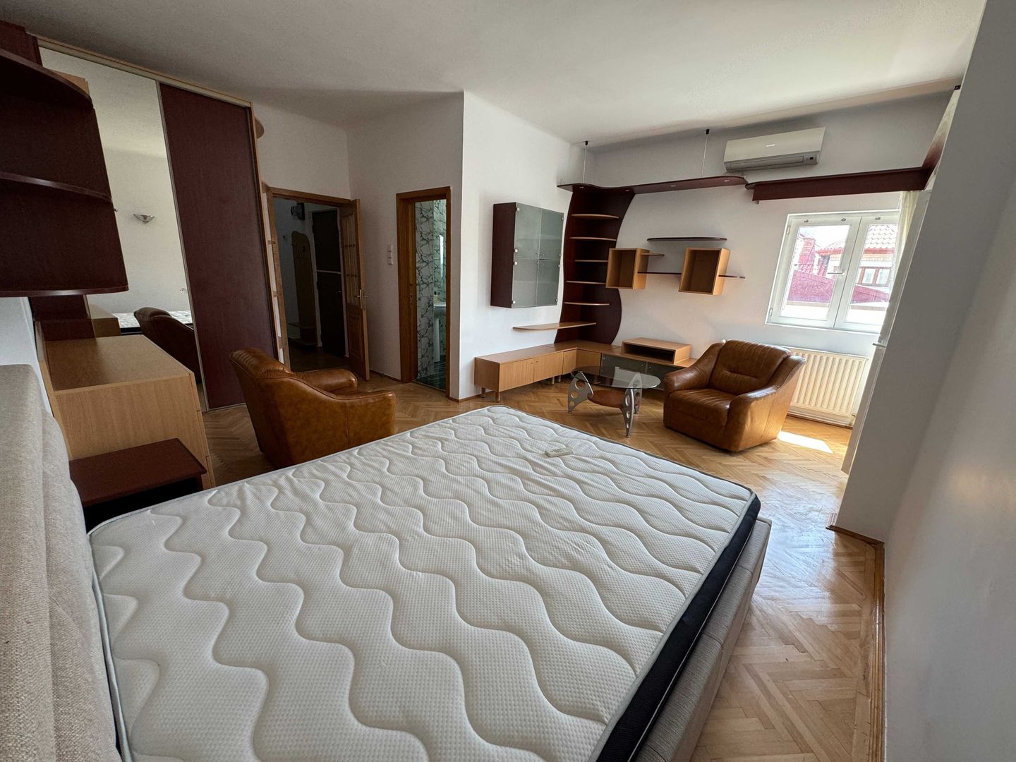 GARSONIERA RENOVATA | CENTRALA PROPRIE | DOROBANTI - Poză 1