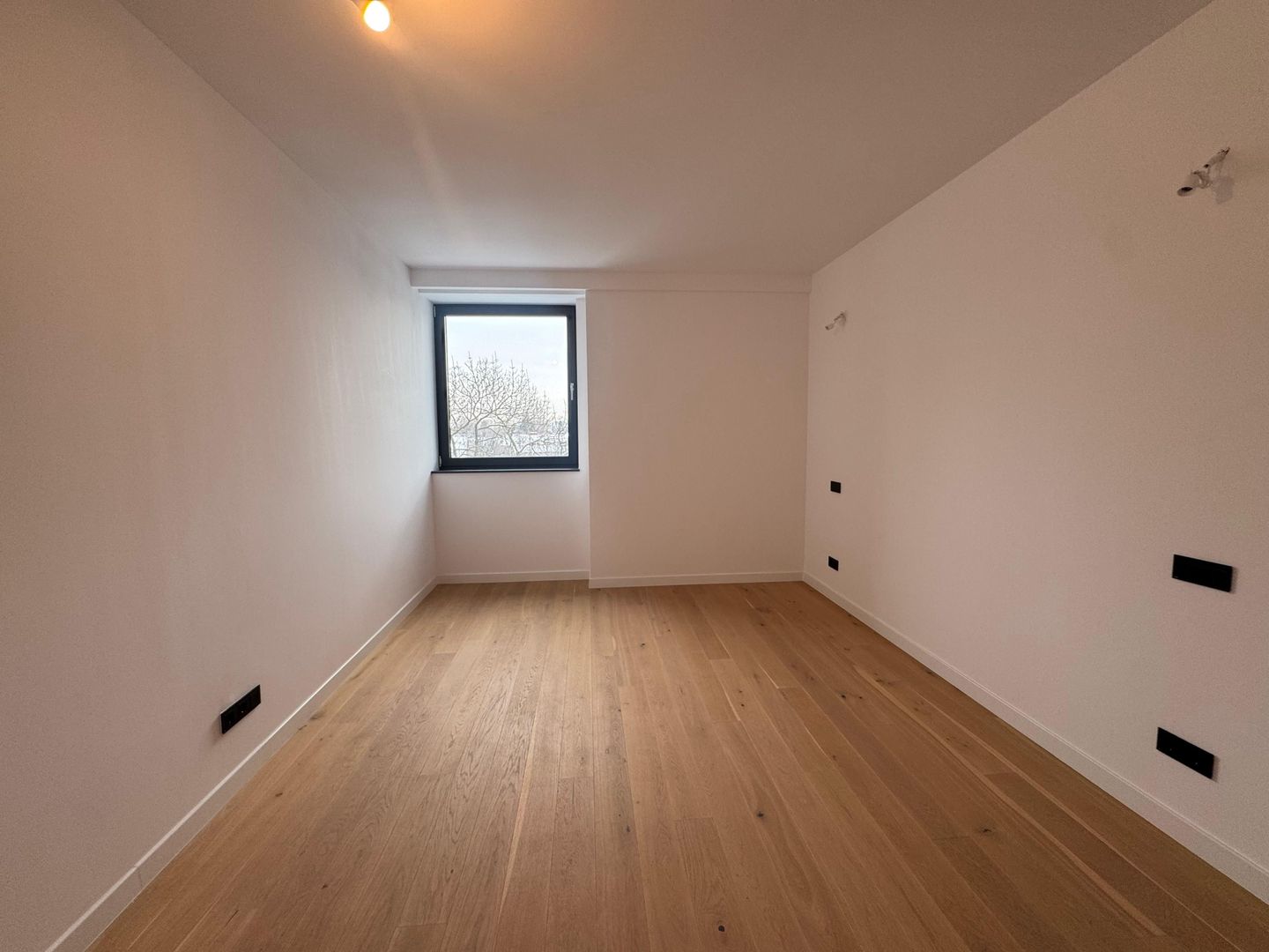 3 camere PREMIUM| 99.7 MP + 9.35 MP terasa - Poză 6