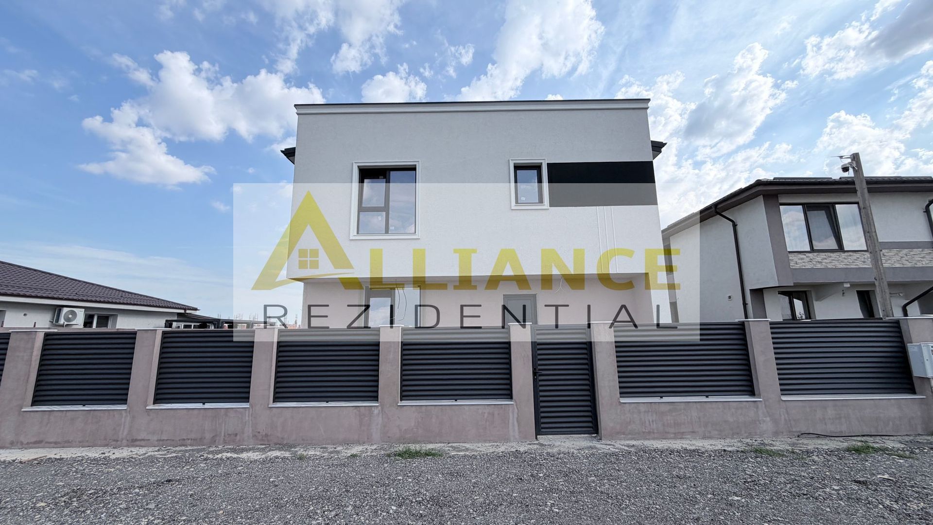 Casa Individuala - 4 camere - 3 bai - 370mp teren - Poză 1