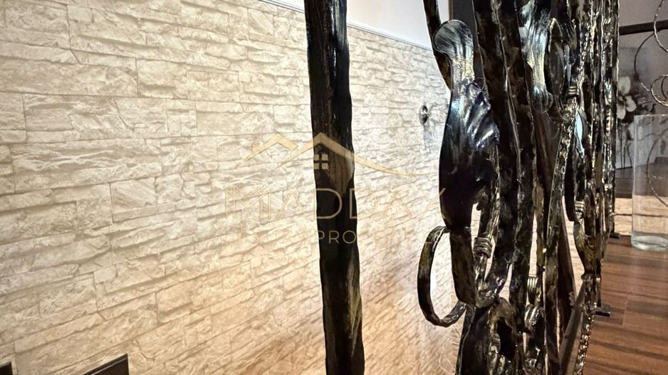 Vila spatioasa cu vedere spre lac Corbeanca - Poză 36