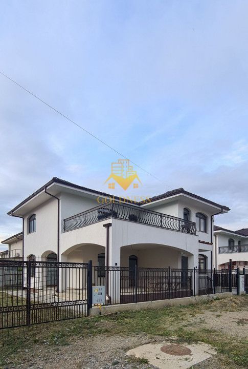 Casa 4 Camere Semifinisata, Curte 450mp, Terasa 65mp,  Dezmir - Poză 1