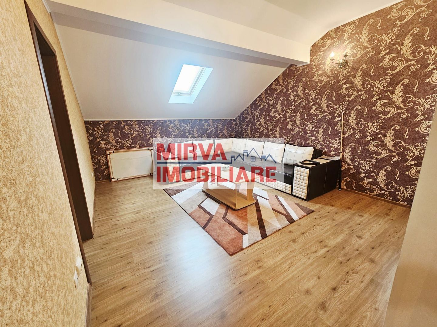 Vilă spațioasă Strejnicu S+P+1E+M, 8 camere, garaj, teren 595 mp - Poză 79