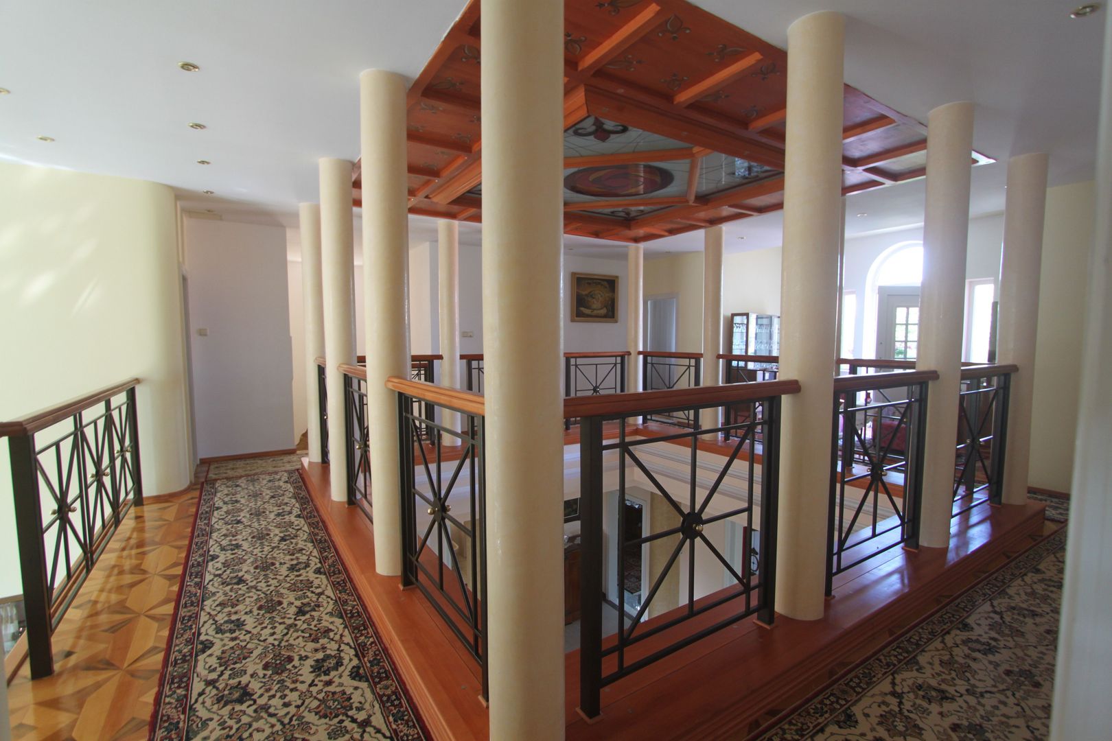 Casă / Vilă cu 8 camere de vânzare în zona Semicentral - Poză 9