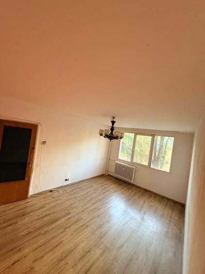 De Vanzare Apartament 3 camere+ Boxa, Drumul Taberei - Callatis - Poză 2