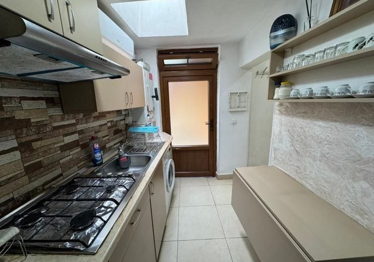 Apartament curte comuna zona Fabric - Poză 2