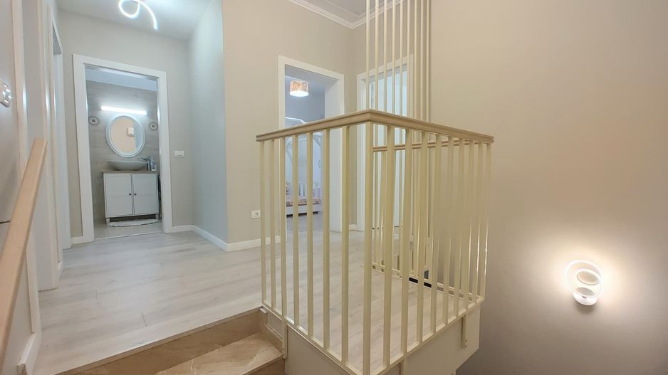 Braytim-Giroc | 5 camere | 3 bai | 4 terase | Asfalt - Poză 11