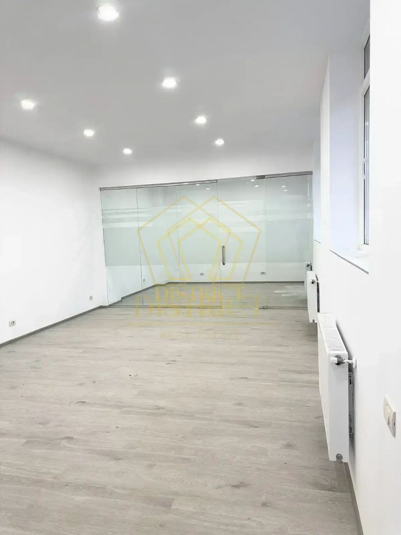 Spatiu birouri renovat I Semicentral - Poză 1