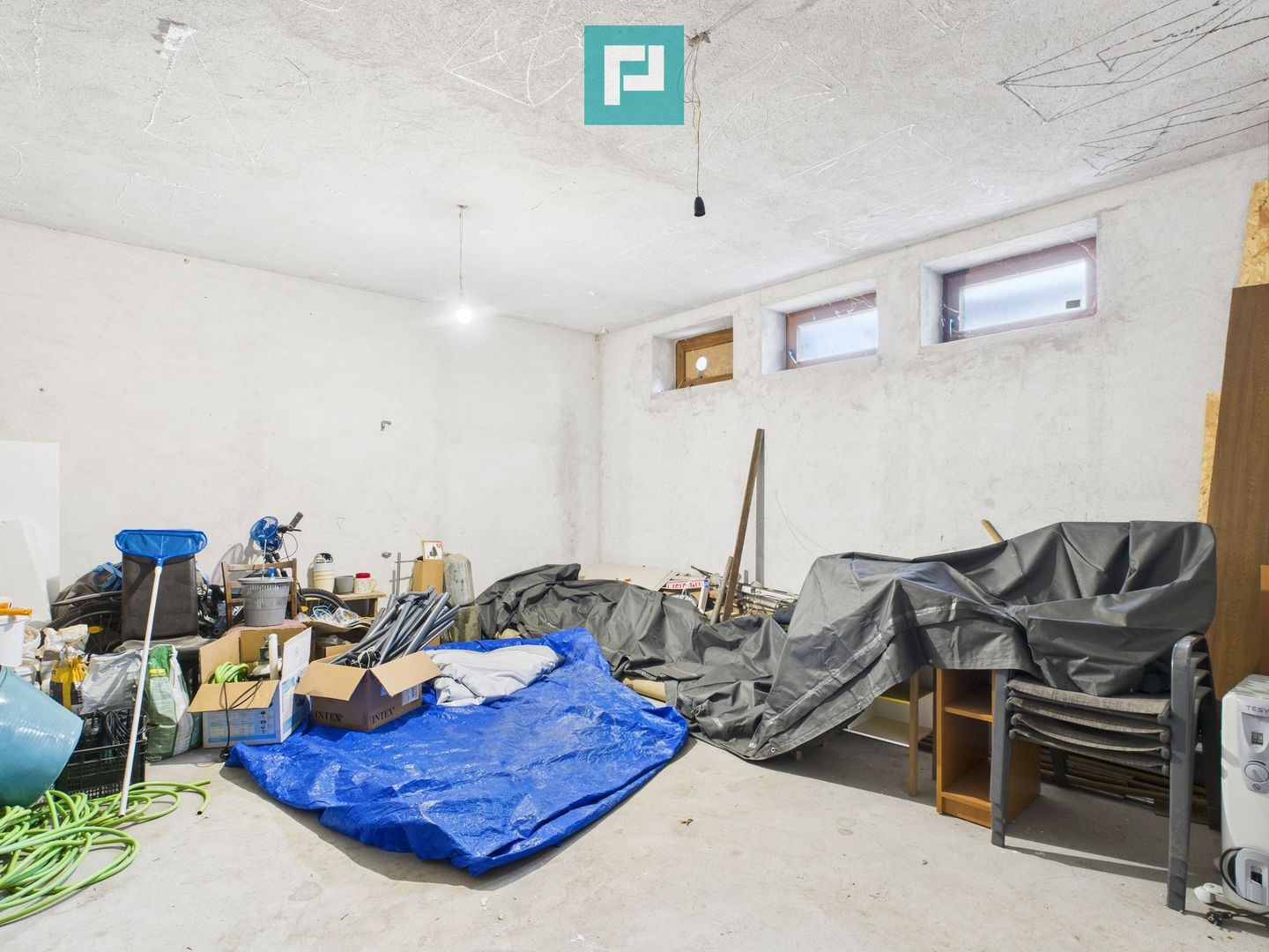 Casă  spațioasă cu 5 camere, Aradului - Poză 17