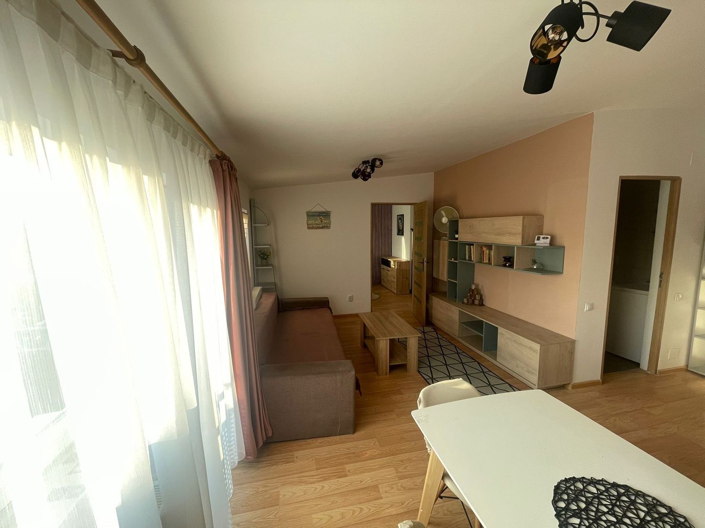 Apartament de inchiriat | Florilor | Balcon | 45 mp - Poză 5