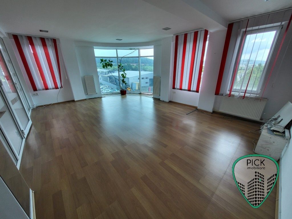 P 4171 - Spațiu de birouri în Livezeni, jud Mureș - Poză 4